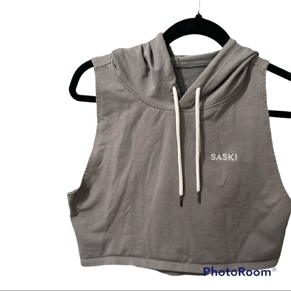 𝅺saski gray Cropped Hoodie size large